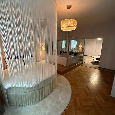 Luxury With Jacuzzi 公寓 *